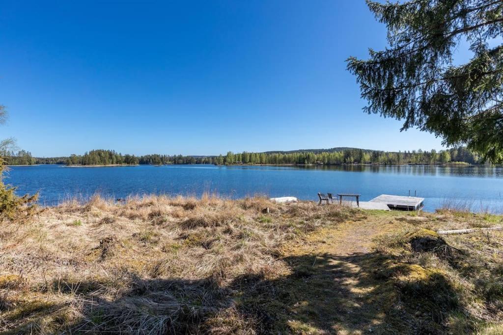Cozy Cottage By The Lake, Charlottenberg Åmotfors Exteriér fotografie